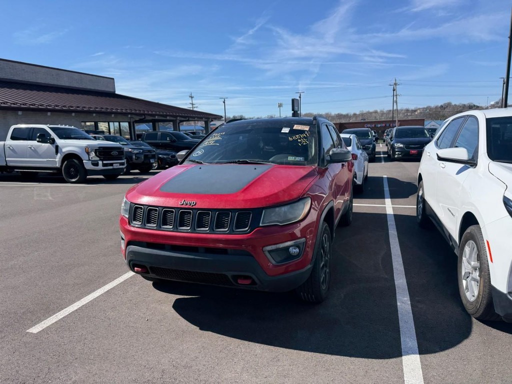Jeep Compass Vehicle Full-screen Gallery Image 03