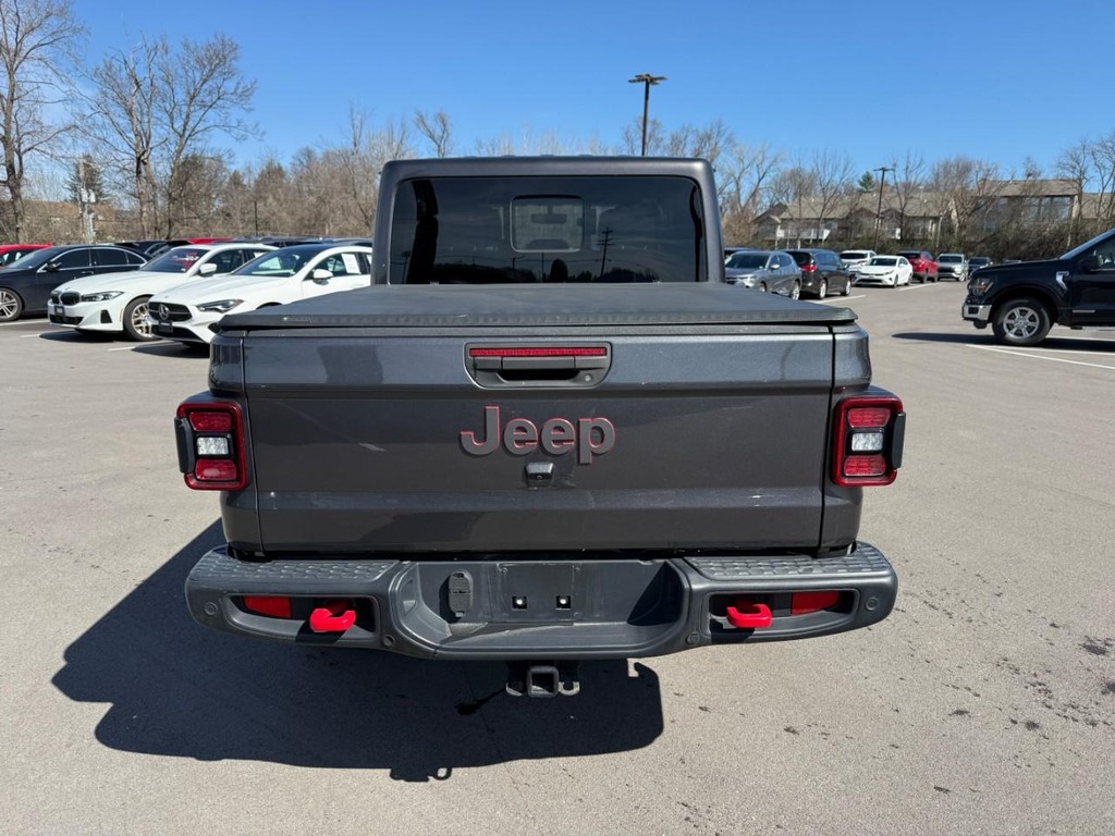 Jeep Gladiator Vehicle Full-screen Gallery Image 07