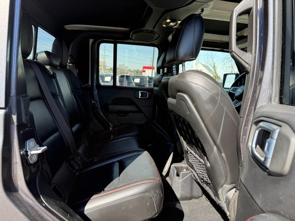 Jeep Gladiator Vehicle Full-screen Gallery Image 10