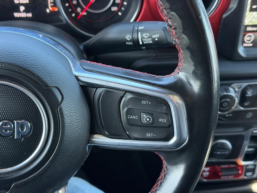 Jeep Gladiator Vehicle Full-screen Gallery Image 16