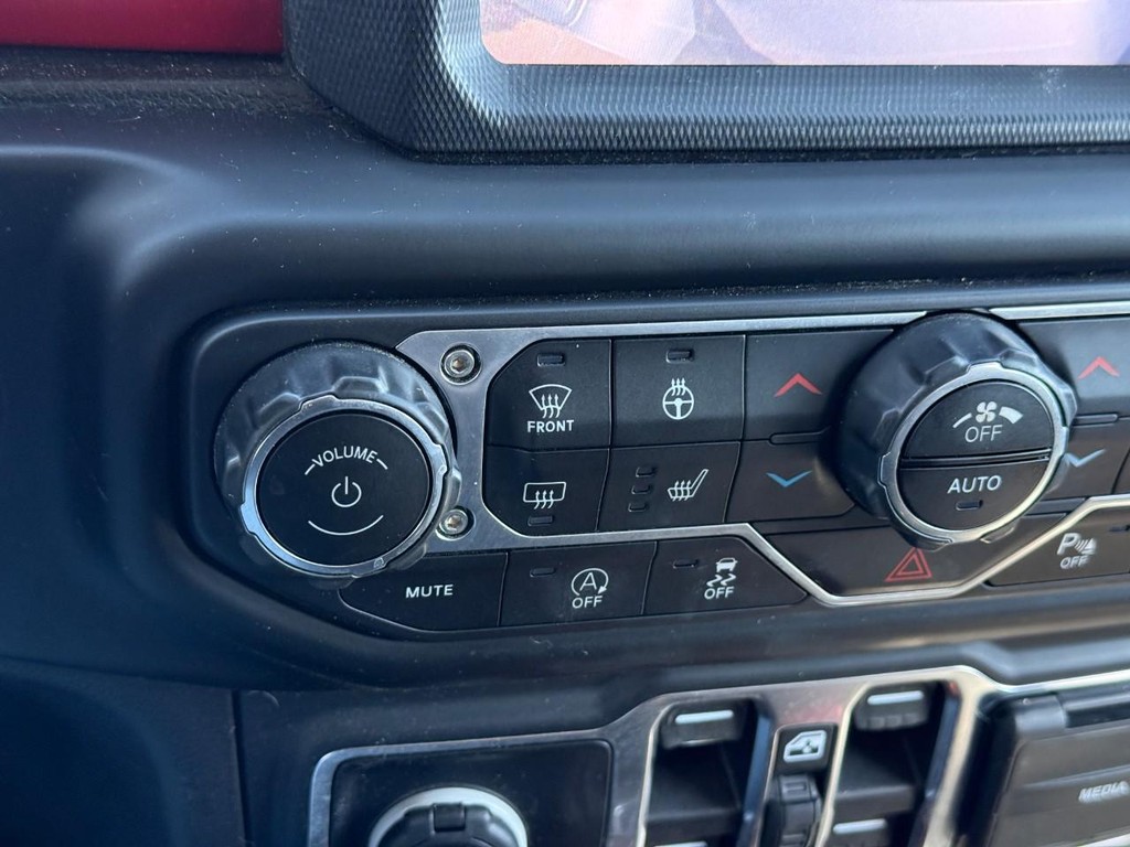 Jeep Gladiator Vehicle Full-screen Gallery Image 20