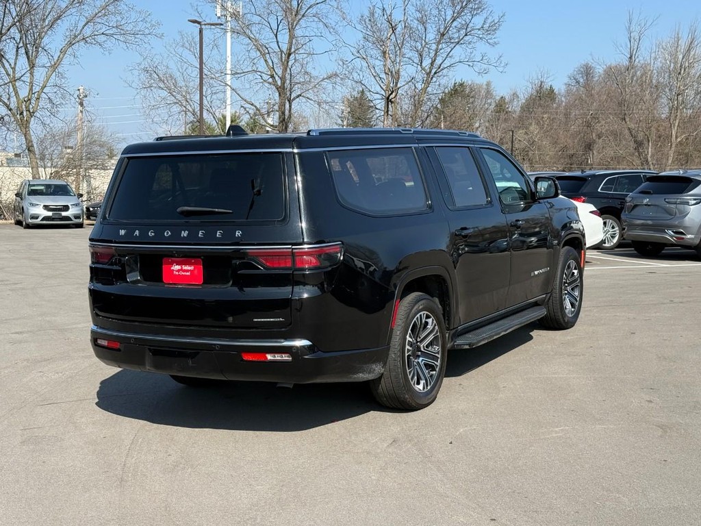 Jeep Wagoneer L Vehicle Full-screen Gallery Image 03