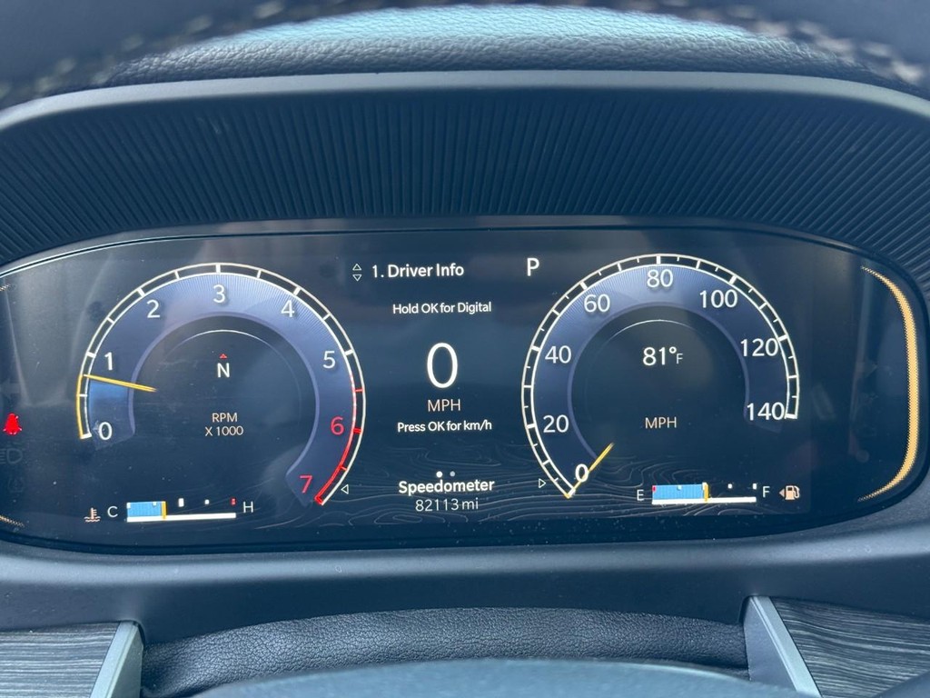 Jeep Wagoneer L Vehicle Full-screen Gallery Image 22