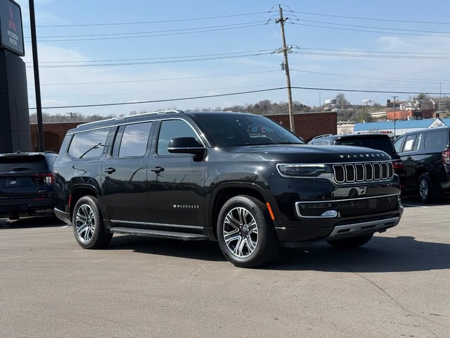 more details - jeep wagoneer l
