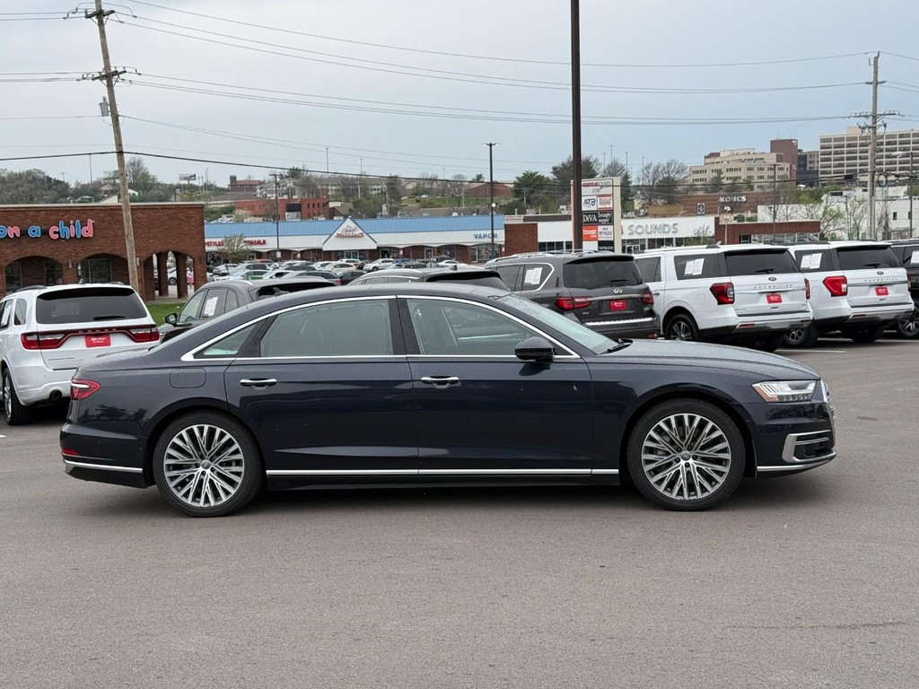 Audi A8 L Vehicle Full-screen Gallery Image 02