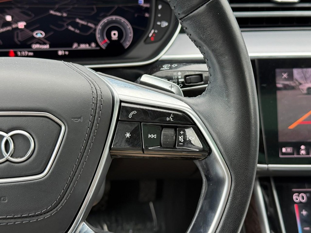 Audi A8 L Vehicle Full-screen Gallery Image 20