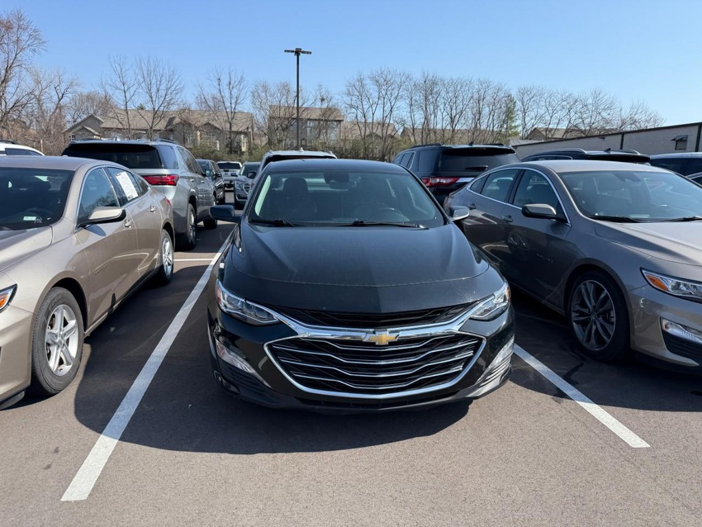 Chevrolet Malibu Vehicle Full-screen Gallery Image 04