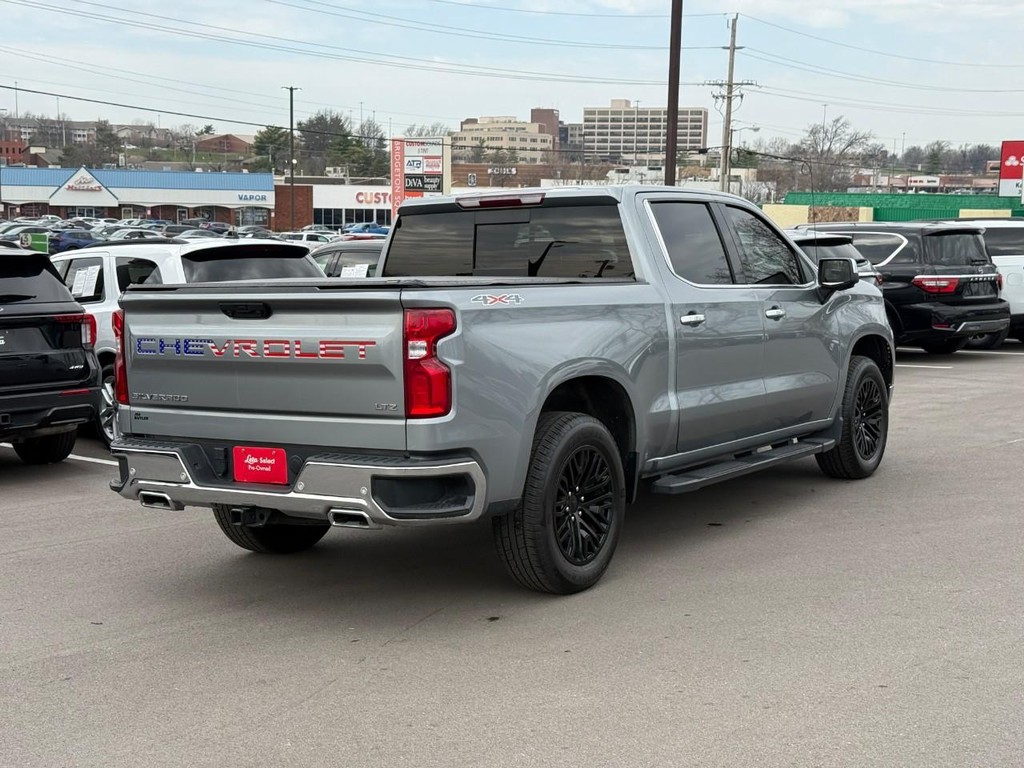 Chevrolet Silverado 1500 Vehicle Full-screen Gallery Image 03