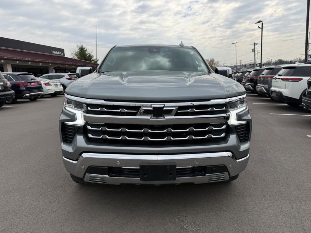 Chevrolet Silverado 1500 Vehicle Full-screen Gallery Image 09