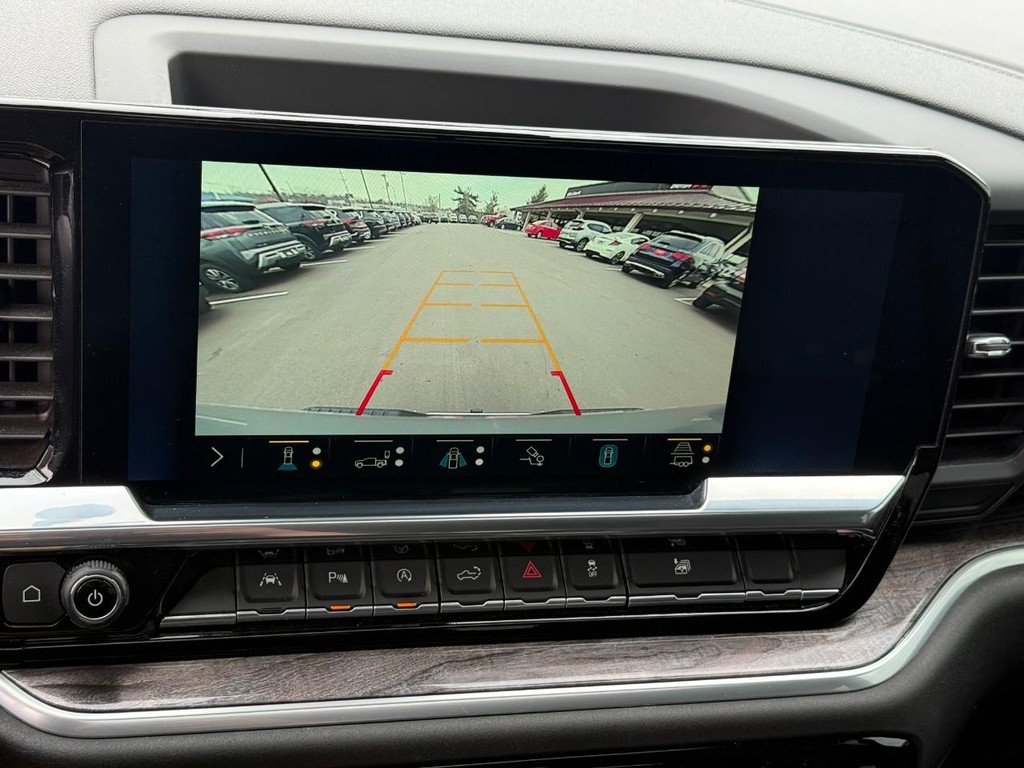 Chevrolet Silverado 1500 Vehicle Full-screen Gallery Image 23