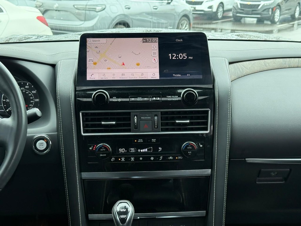 INFINITI QX80 Vehicle Full-screen Gallery Image 13