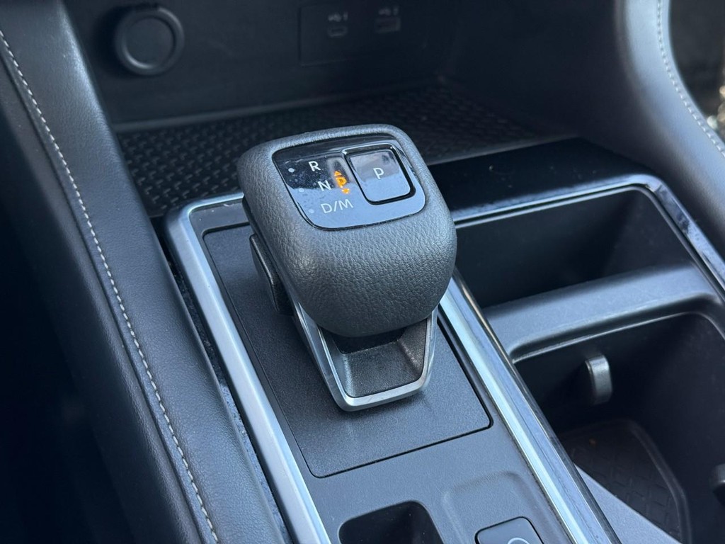 Nissan Pathfinder Vehicle Full-screen Gallery Image 20