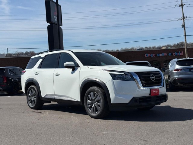 more details - nissan pathfinder