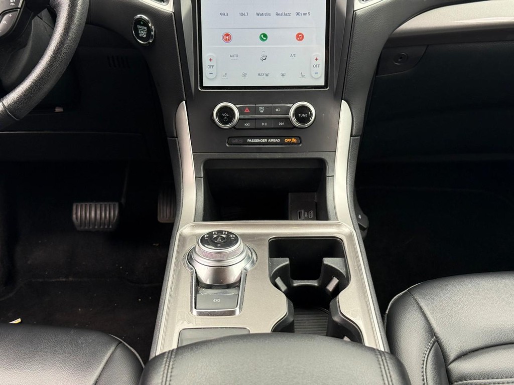 Ford Edge Vehicle Full-screen Gallery Image 14