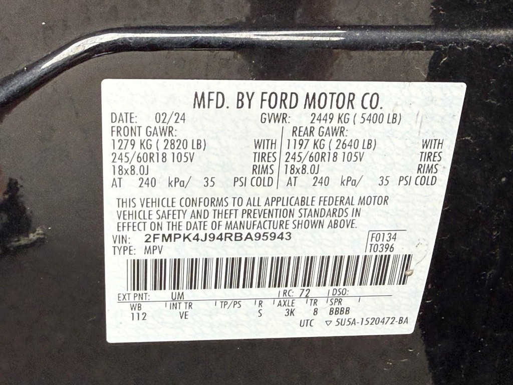 Ford Edge Vehicle Full-screen Gallery Image 24
