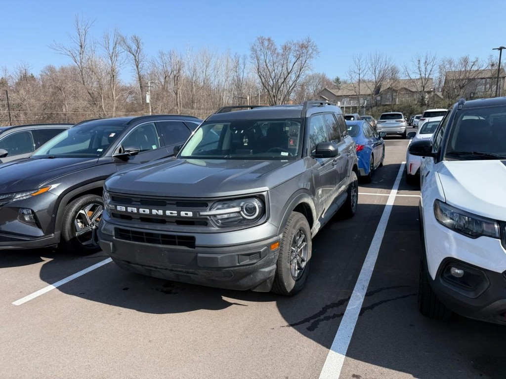 Ford Bronco Sport Vehicle Full-screen Gallery Image 03