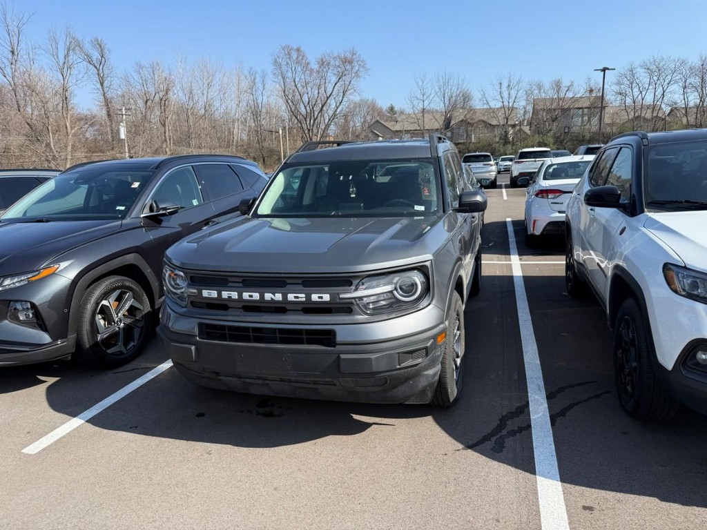 Ford Bronco Sport Vehicle Full-screen Gallery Image 04