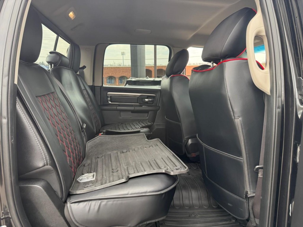 Ram 1500 Vehicle Full-screen Gallery Image 10