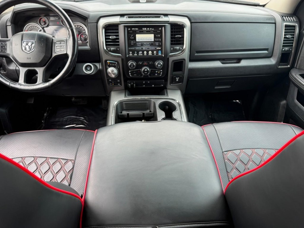 Ram 1500 Vehicle Full-screen Gallery Image 11