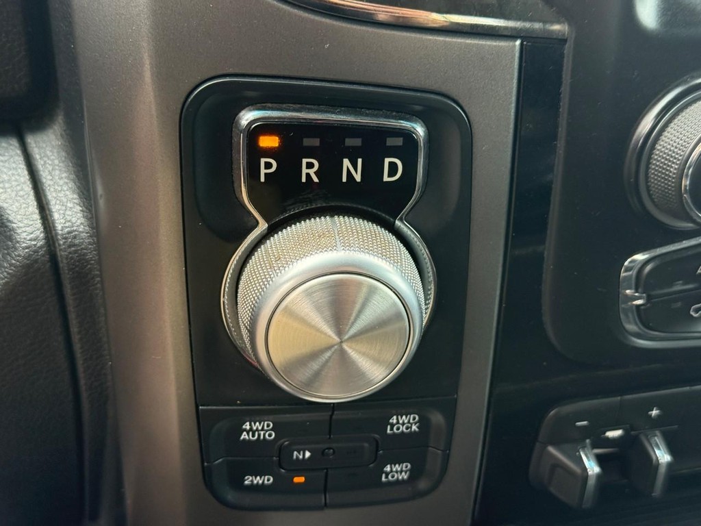 Ram 1500 Vehicle Full-screen Gallery Image 21