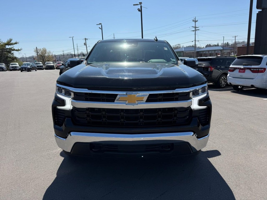 Chevrolet Silverado 1500 Vehicle Full-screen Gallery Image 09