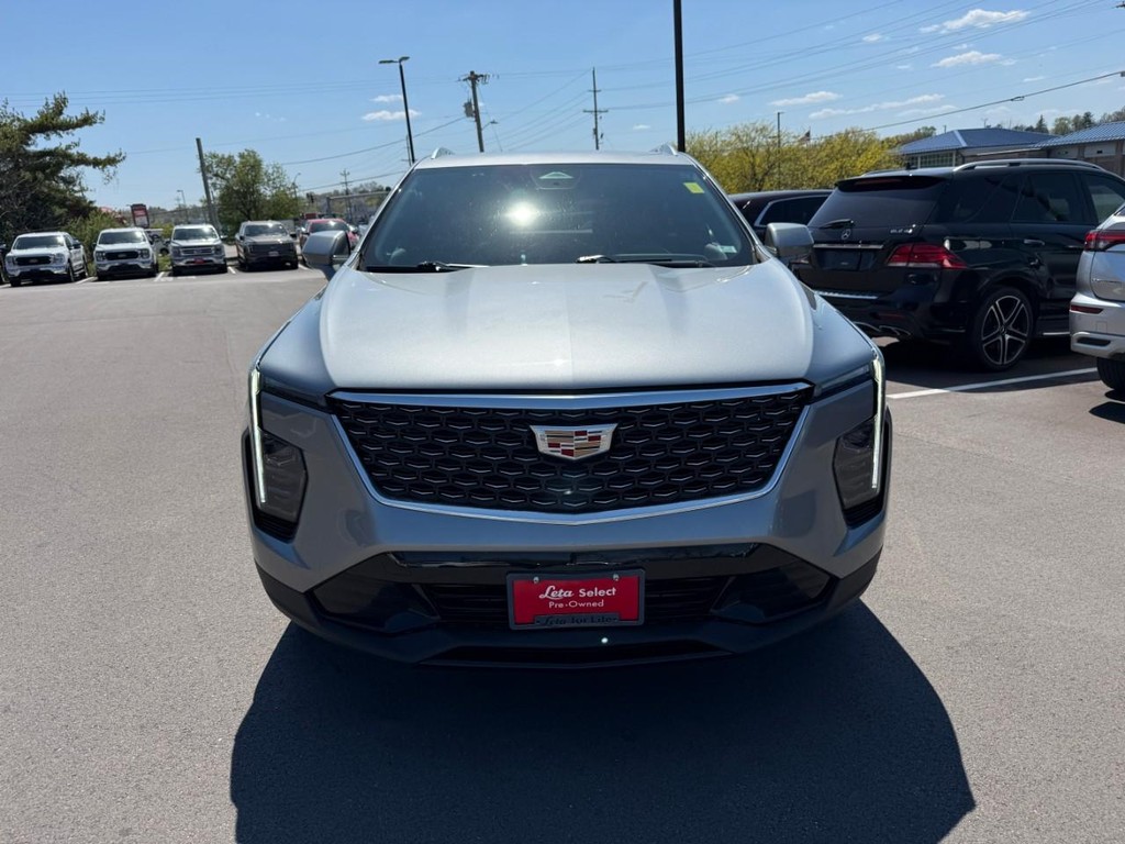 Cadillac XT4 Vehicle Full-screen Gallery Image 09