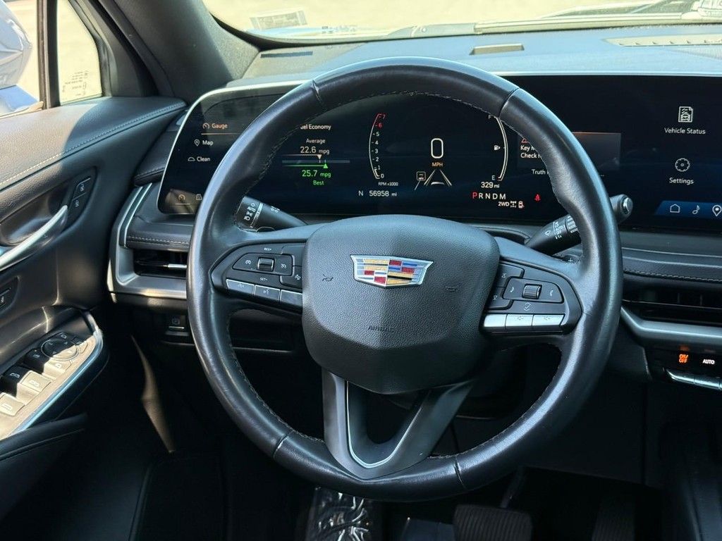 Cadillac XT4 Vehicle Full-screen Gallery Image 12