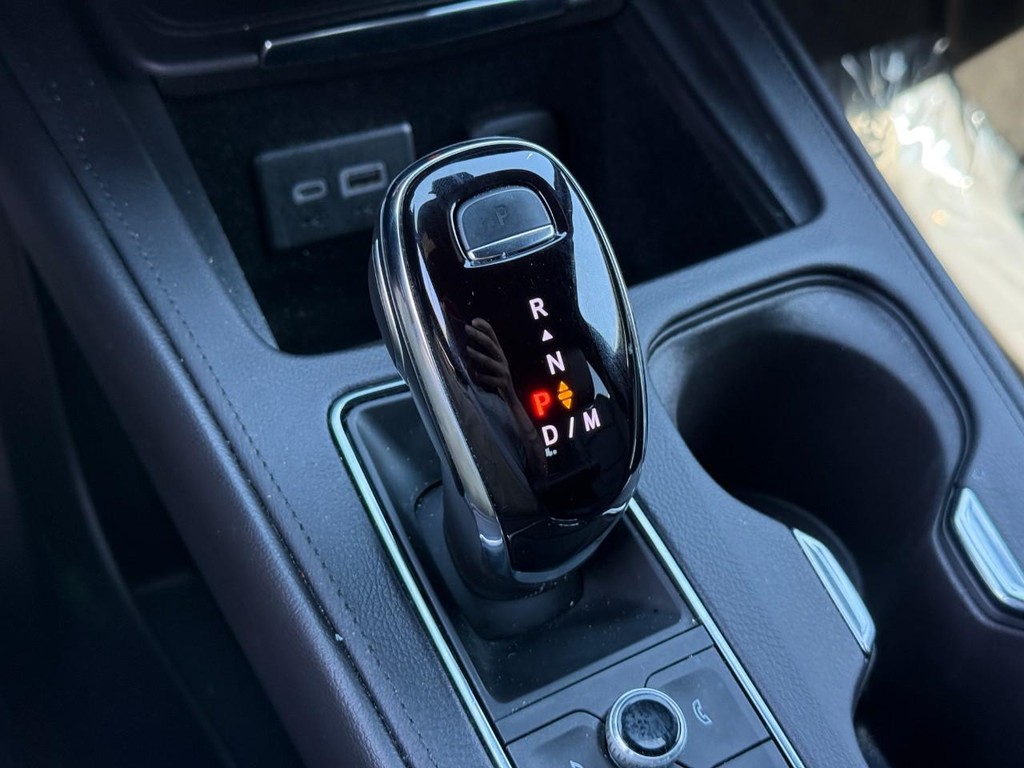 Cadillac XT4 Vehicle Full-screen Gallery Image 22