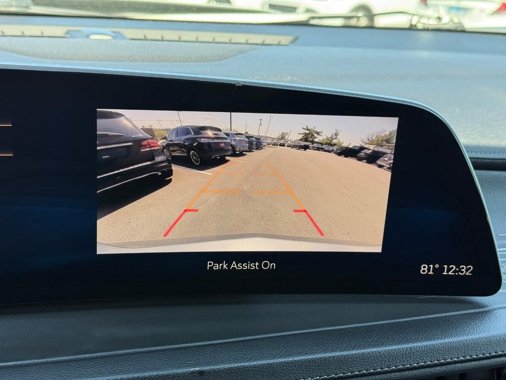 Cadillac XT4 Vehicle Full-screen Gallery Image 23