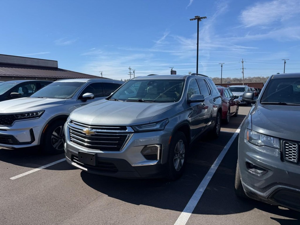 Chevrolet Traverse Vehicle Full-screen Gallery Image 02