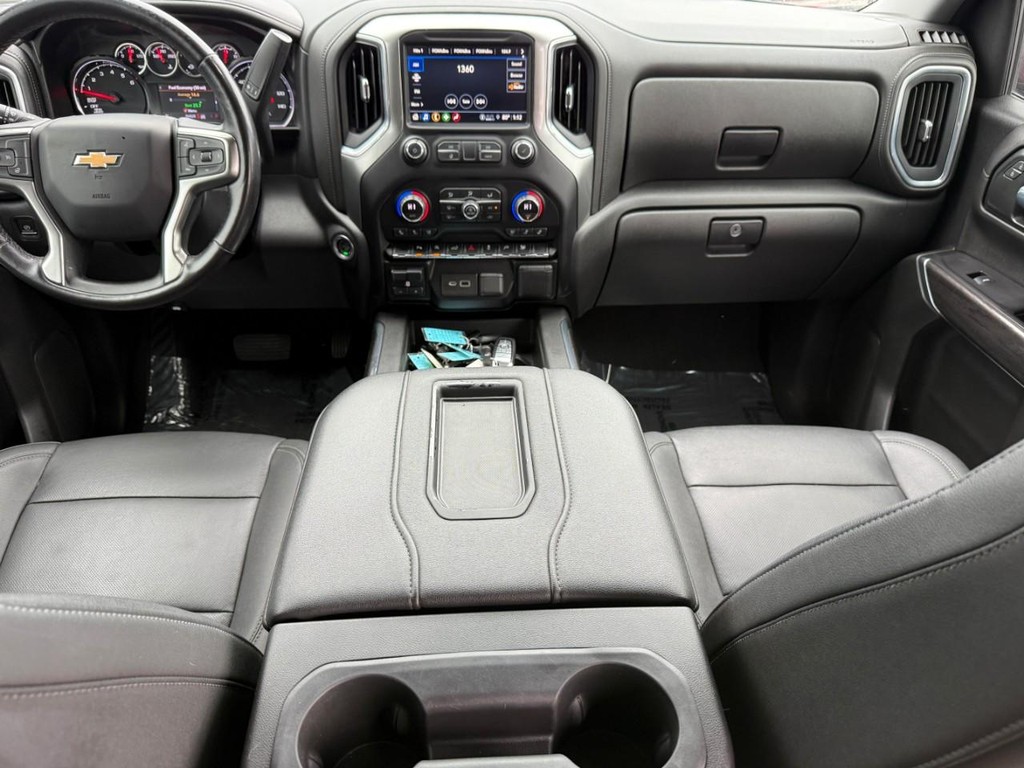 Chevrolet Silverado 1500 Vehicle Full-screen Gallery Image 11