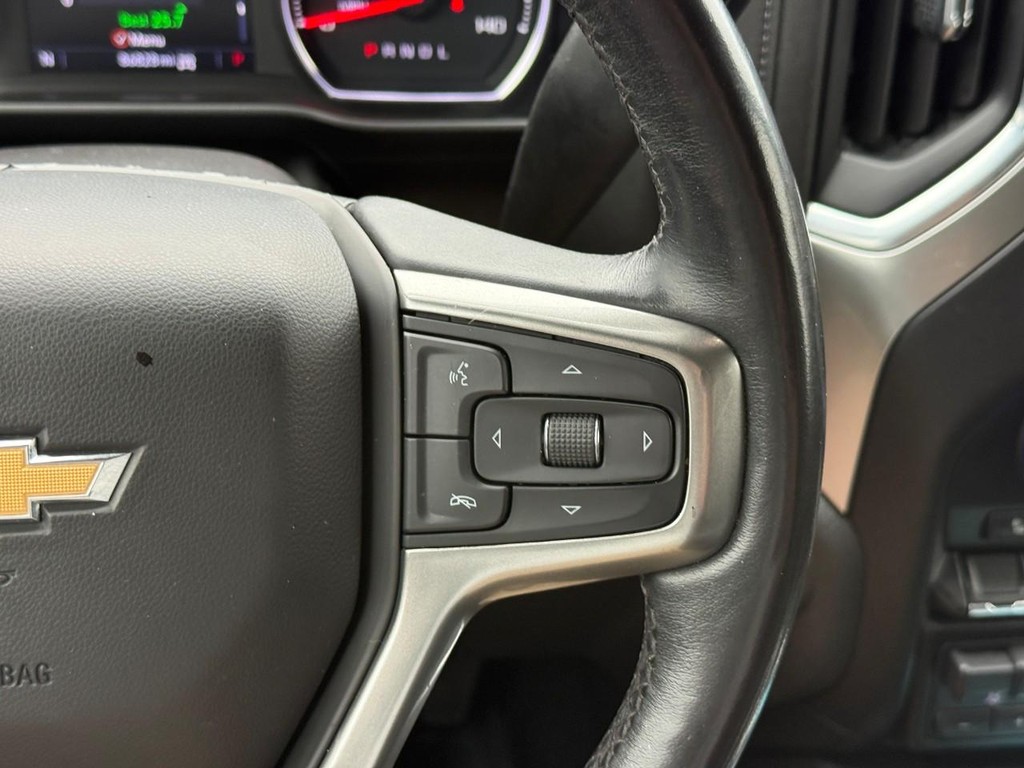 Chevrolet Silverado 1500 Vehicle Full-screen Gallery Image 20