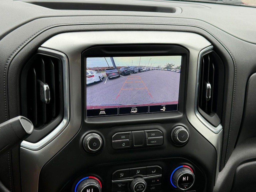 Chevrolet Silverado 1500 Vehicle Full-screen Gallery Image 23
