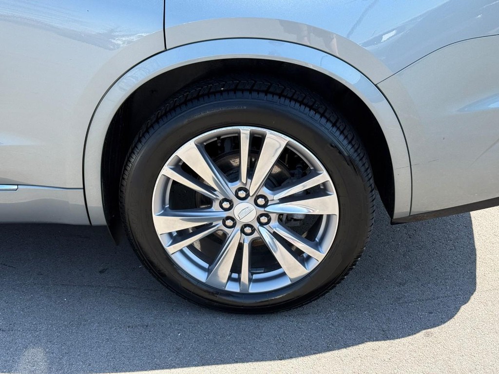 Cadillac XT6 Vehicle Full-screen Gallery Image 05