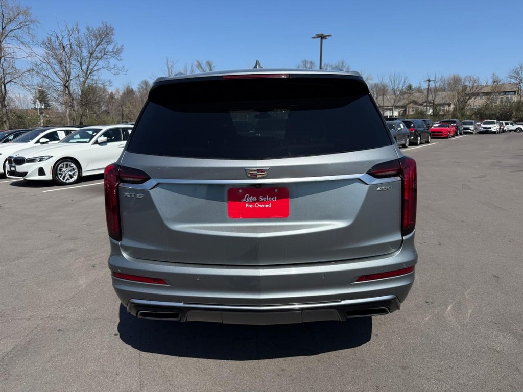 Cadillac XT6 Vehicle Full-screen Gallery Image 07