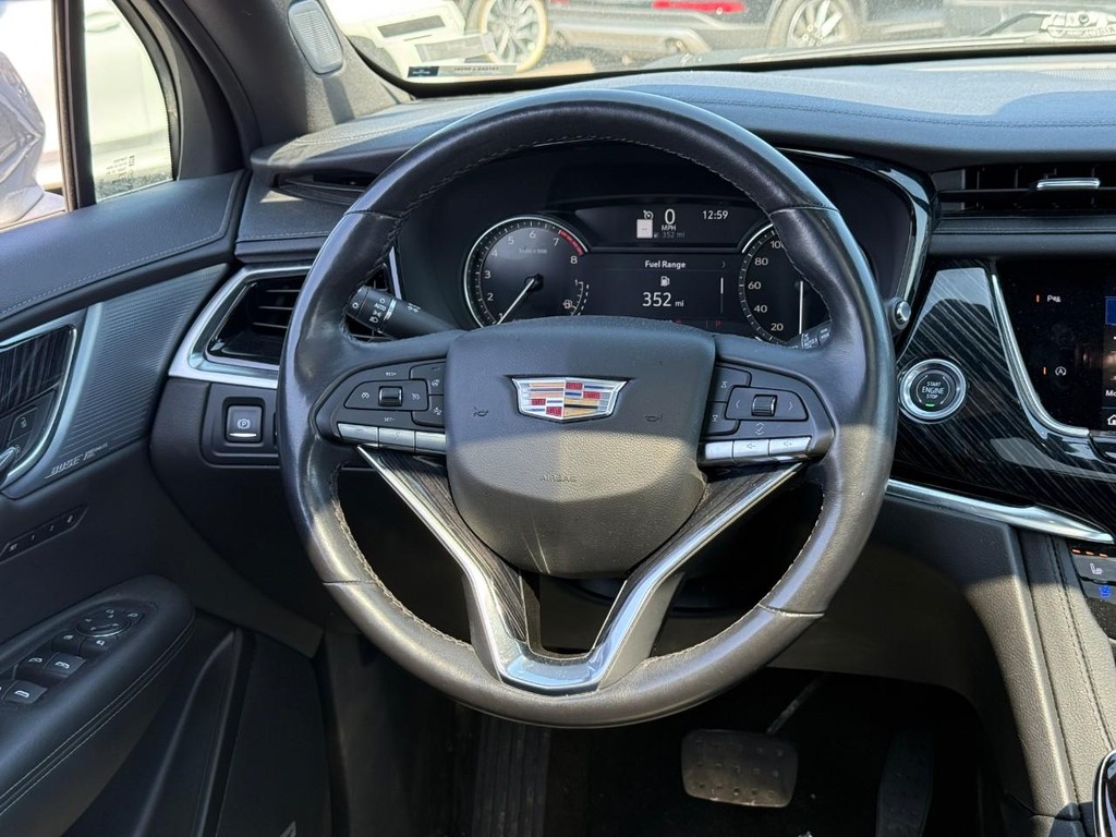 Cadillac XT6 Vehicle Full-screen Gallery Image 12