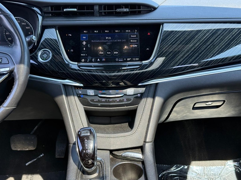 Cadillac XT6 Vehicle Full-screen Gallery Image 14