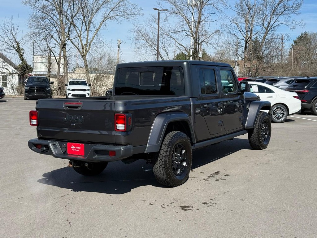 Jeep Gladiator Vehicle Full-screen Gallery Image 03