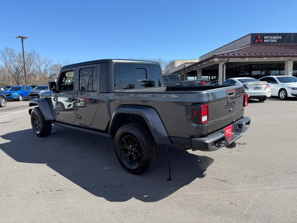 Jeep Gladiator Vehicle Full-screen Gallery Image 04