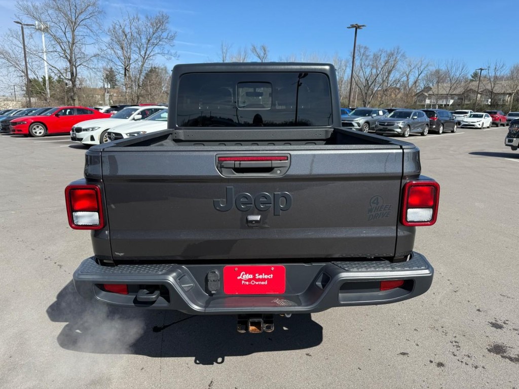 Jeep Gladiator Vehicle Full-screen Gallery Image 07