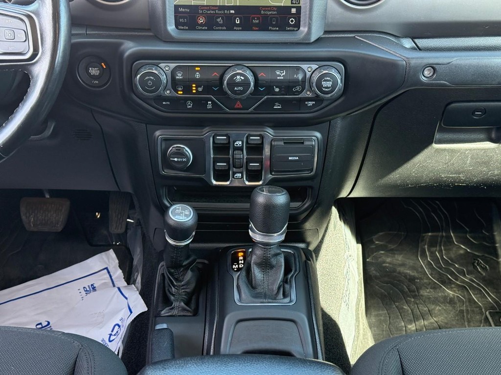 Jeep Gladiator Vehicle Full-screen Gallery Image 14