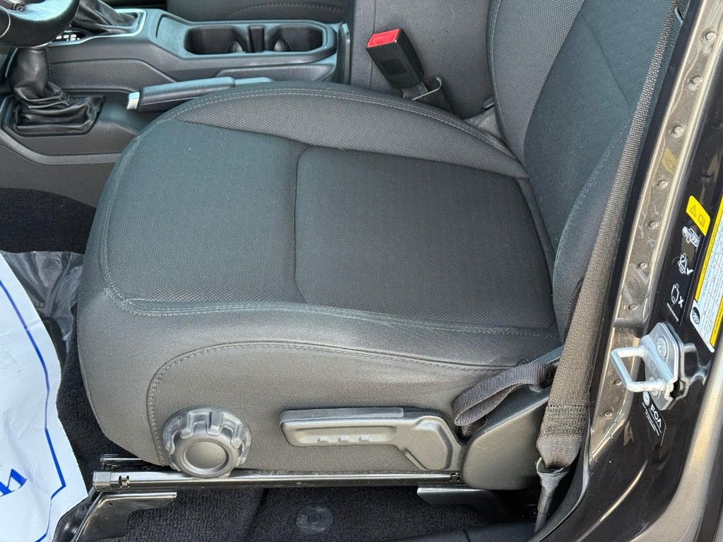 Jeep Gladiator Vehicle Full-screen Gallery Image 16