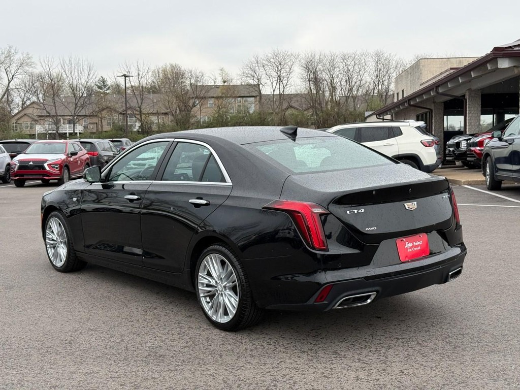 Cadillac CT4 Vehicle Full-screen Gallery Image 04
