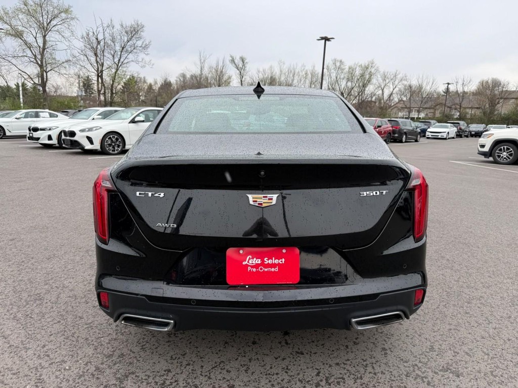 Cadillac CT4 Vehicle Full-screen Gallery Image 08
