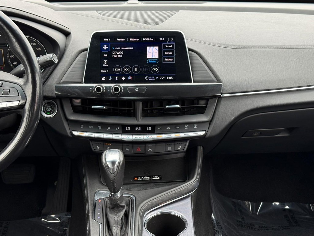 Cadillac CT4 Vehicle Full-screen Gallery Image 14