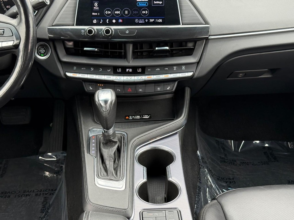 Cadillac CT4 Vehicle Full-screen Gallery Image 15