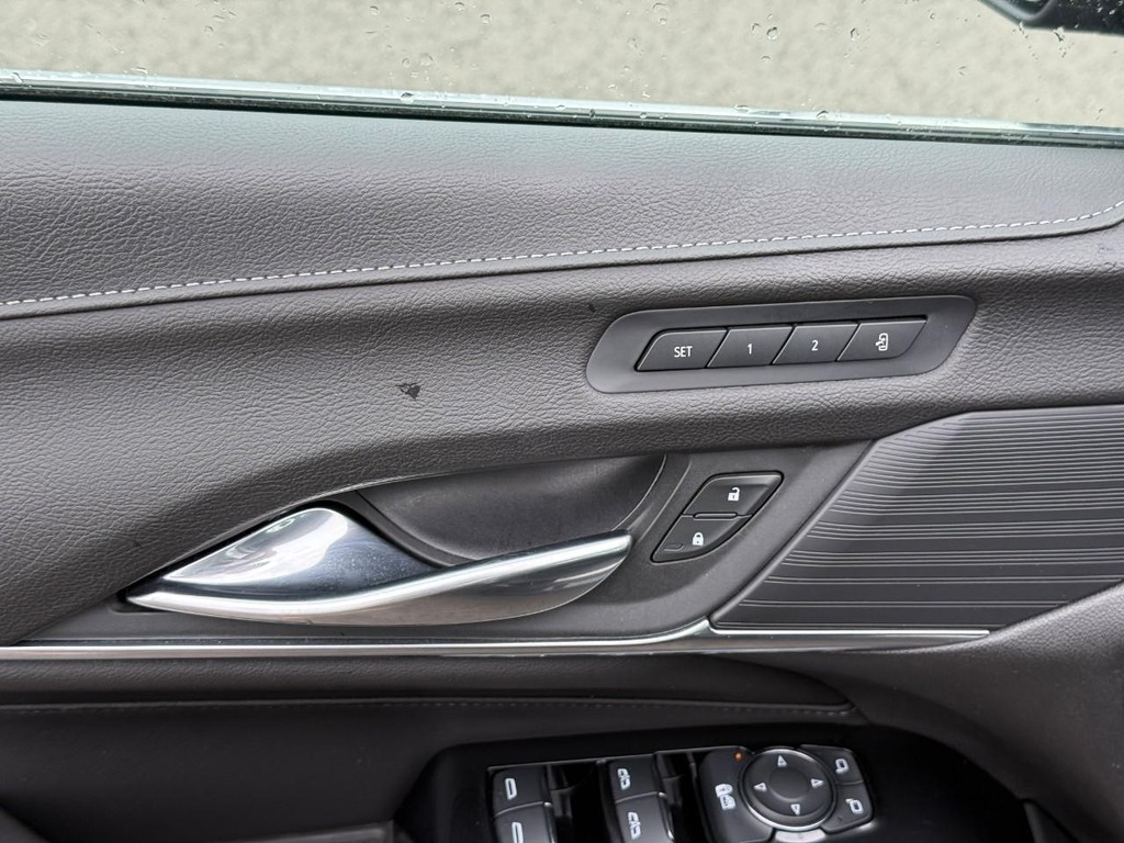 Cadillac CT4 Vehicle Full-screen Gallery Image 17