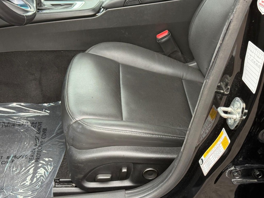 Cadillac CT4 Vehicle Full-screen Gallery Image 18