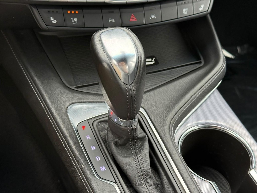 Cadillac CT4 Vehicle Full-screen Gallery Image 23
