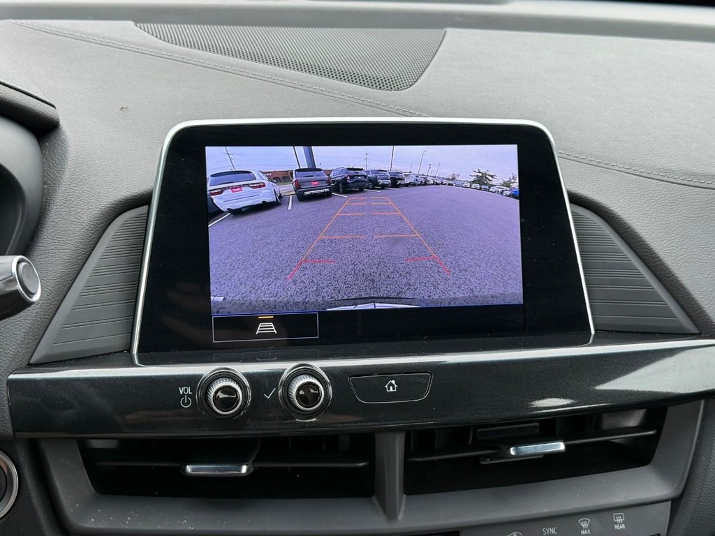 Cadillac CT4 Vehicle Full-screen Gallery Image 25
